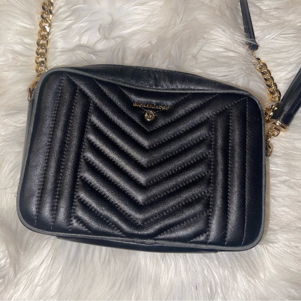 Jet Set Medium Quilted Leather Crossbody Bag